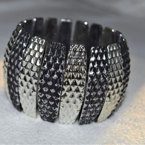 NICE BRACELET Black and Silver Adjustable ONE SIZE